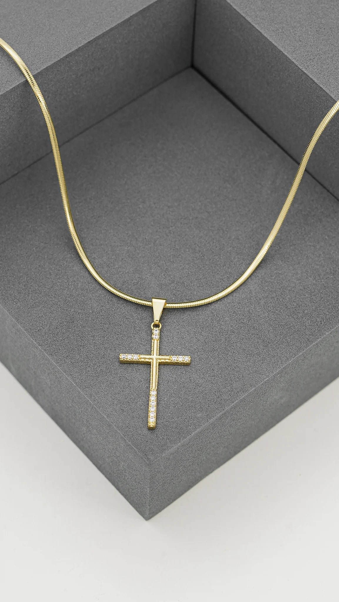 Cadena Serpiente 65 Cm + Dije Cruz Spitze