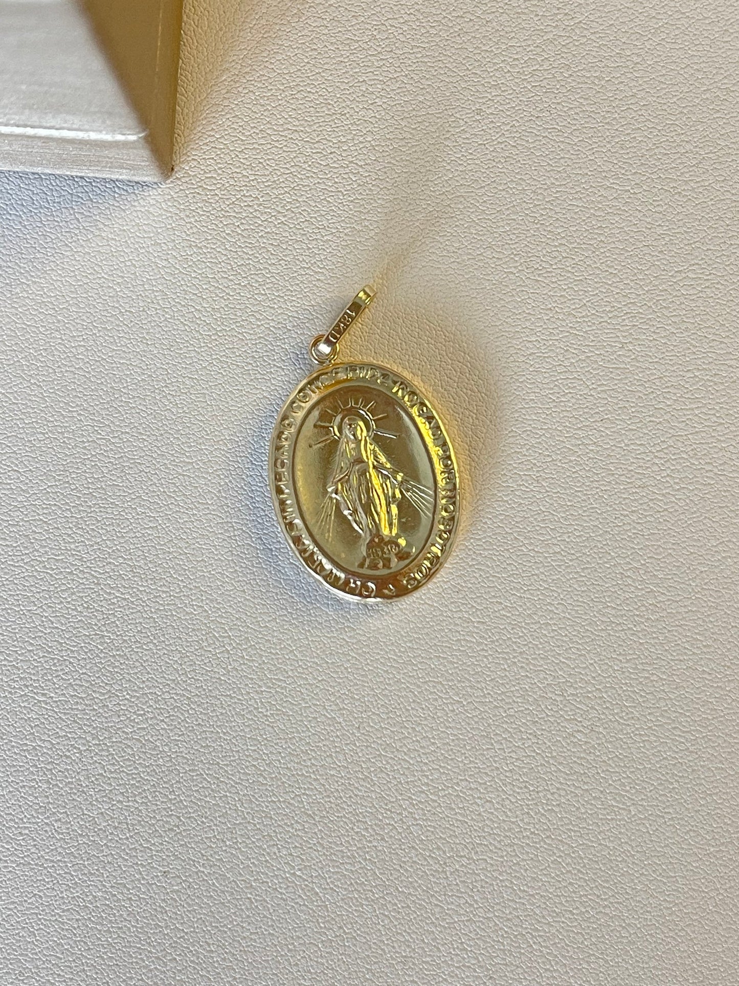 Dije milagrosa 21mm