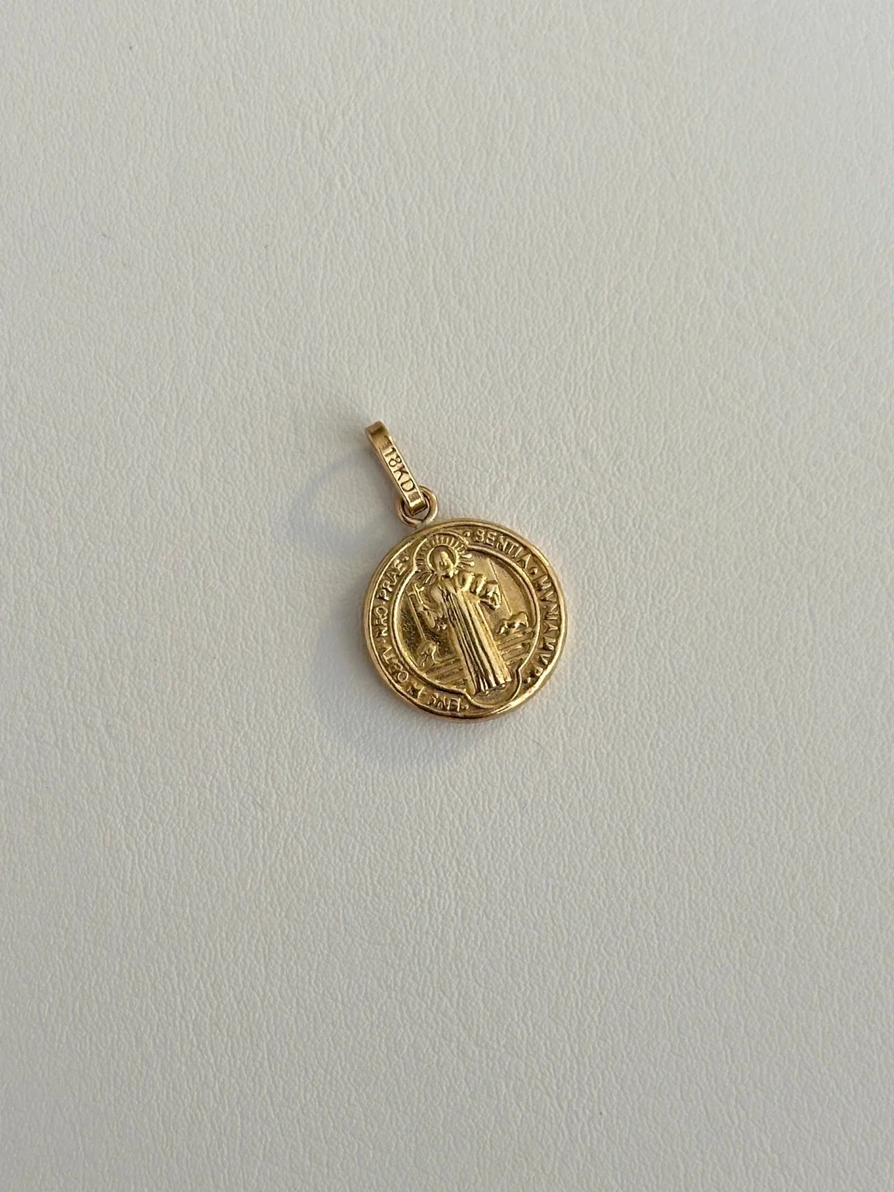Dije San Benito 13mm