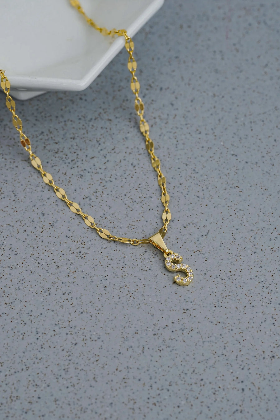 Color oro 18K