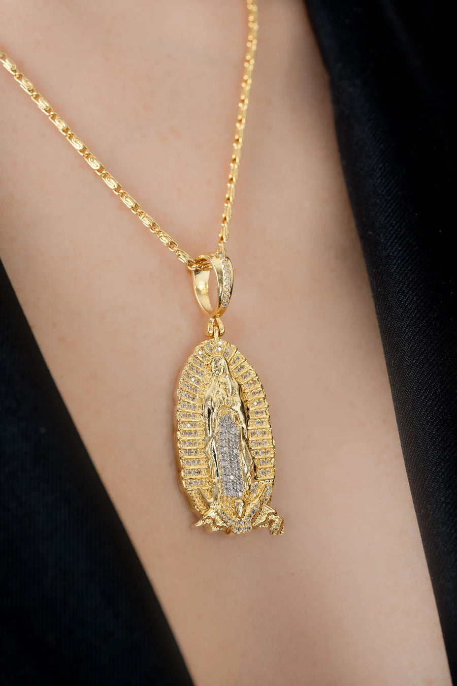 Color oro 18K