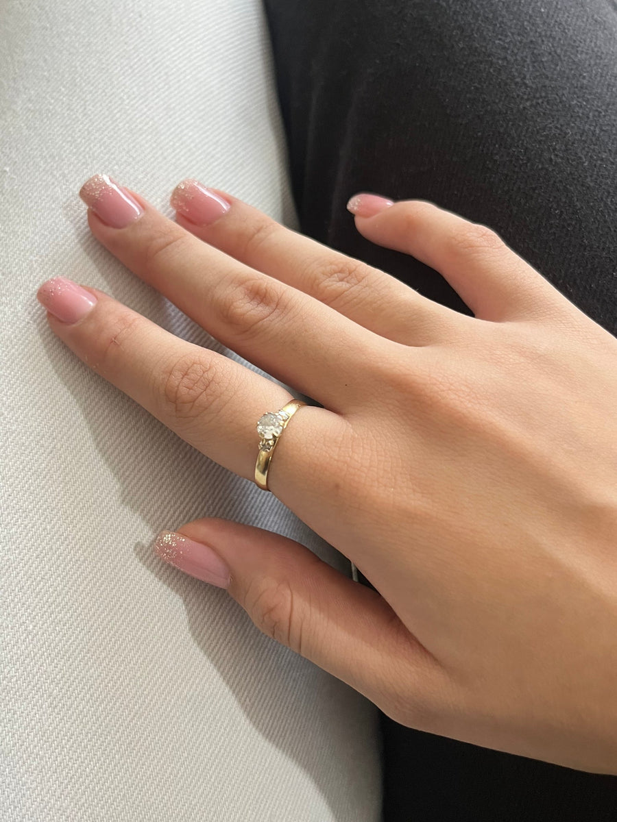 Color oro 18K