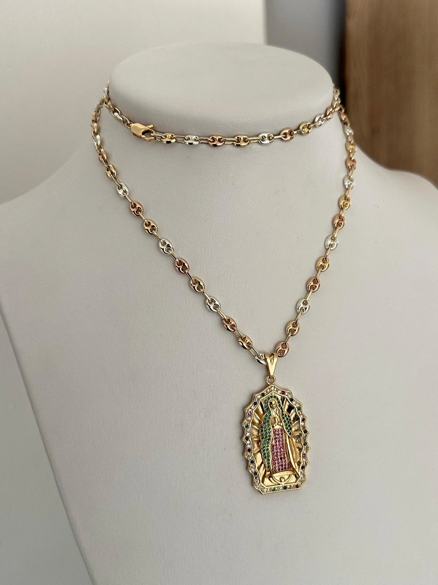 Cadena Gcc 3 Oros 60 Cm + Dije Virgen Guadalupe Grande Swarovski Exclusive