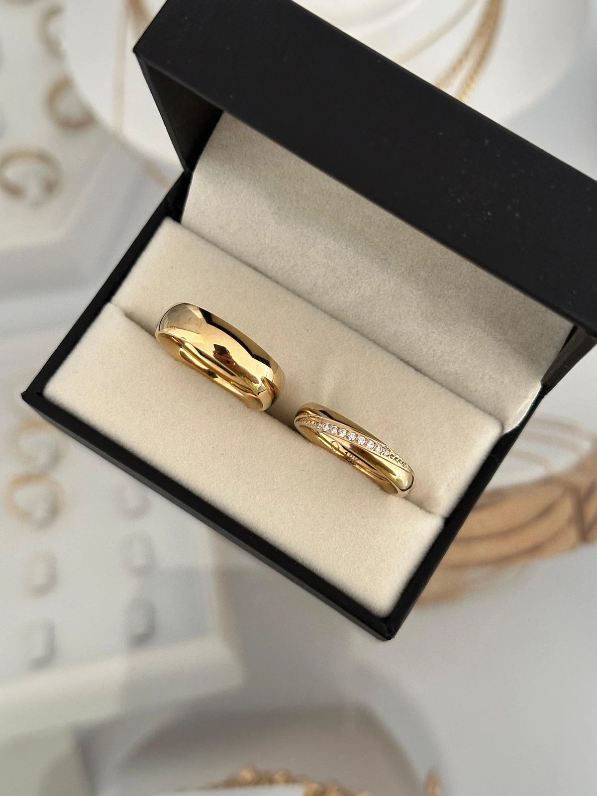 Anillo liso y anillo curve Pareja matrimonio