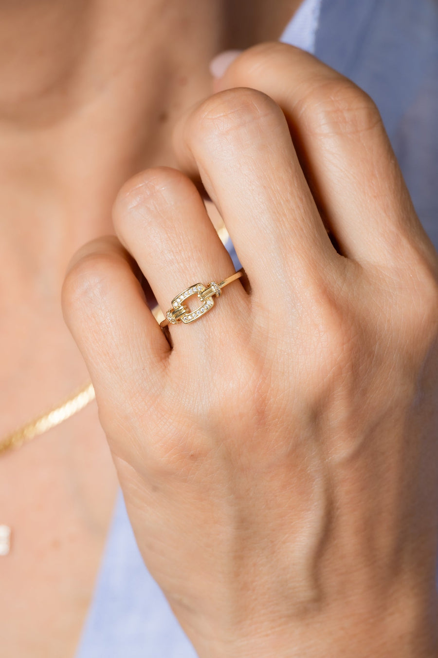 Color oro 18K