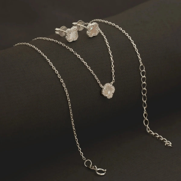 Conjunto Clover Nácar 0.7 mm 40 Cms + Ext Plata Ley 925