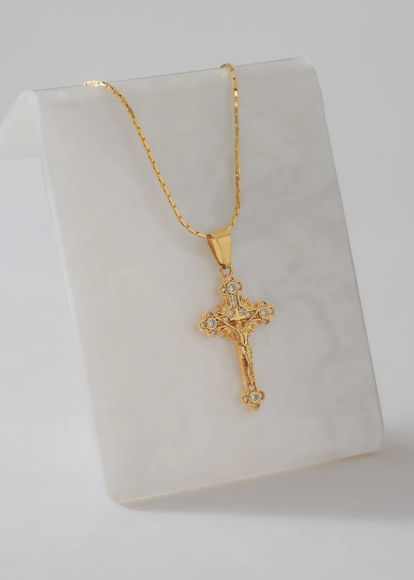 Cadena Serpiente 4 mm 65 Cms + Dije Cruz Rostro Circonias 4 Cms