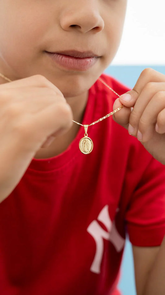 Cadena Escalera 45cms + Dije Guadalupe Pequeño